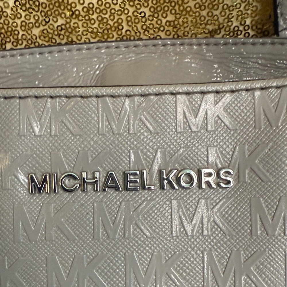 Michael Kors Monogrammed Gray Tote bag - Picture 2 of 15